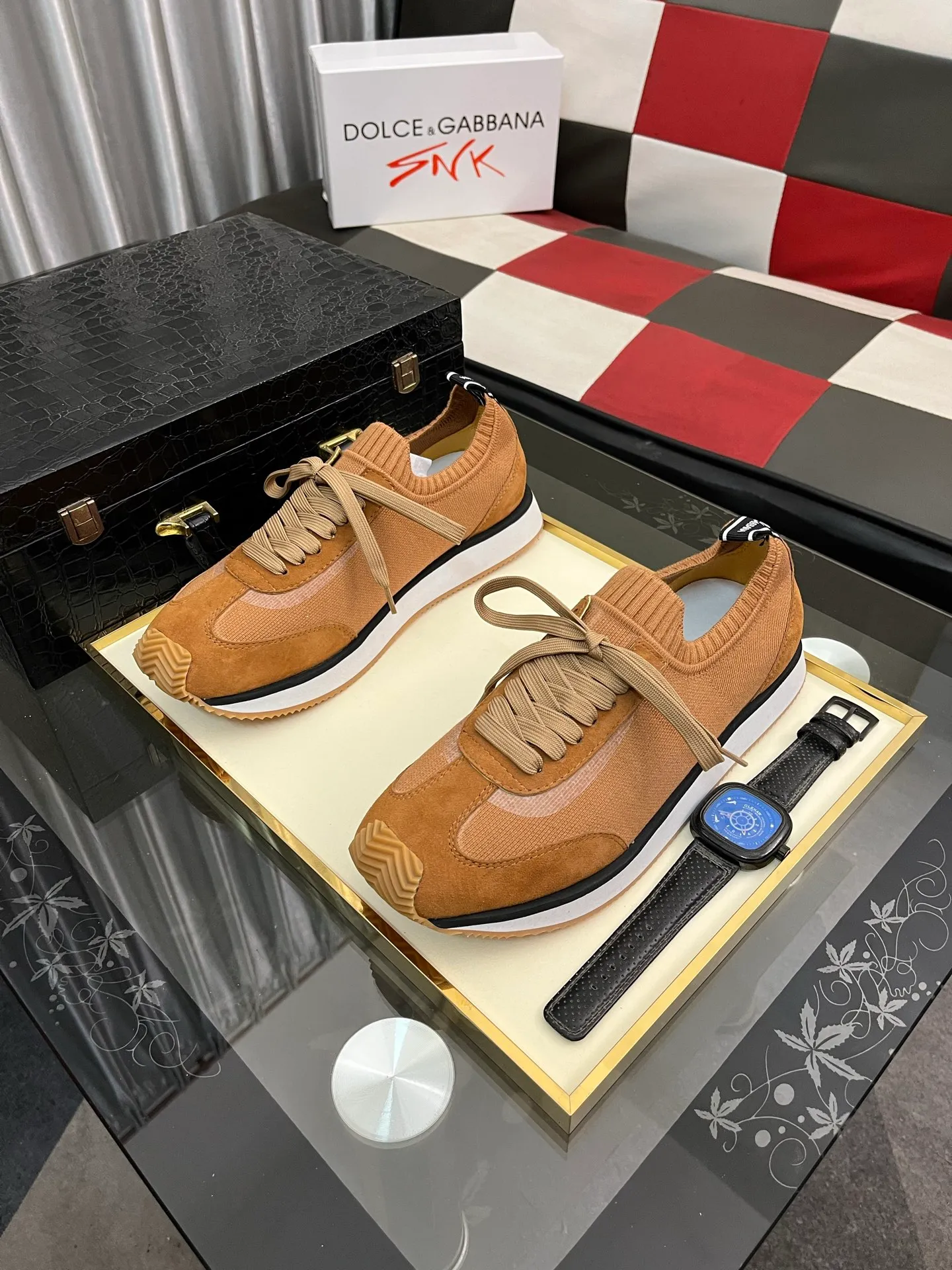 Men's Men's Shoes💰420⌚️⌚️••Dolce&Gabbana••DG✔️High-end men's sports and casual shoes. Original goods from top counters. Original imported cowhide, multi-material splicing design ➕Imported cowhide lining, cowhide feet ➕Original TPR elastic outsole. Size: 36-46🔟Colors available